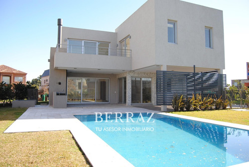 Casa Alquiler 4 Ambientes En Ayres Plaza Pilar Lote De 655 M2