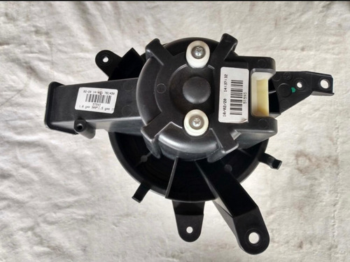 Imagem 2 de 5 de Motor Ventilador Fiat Toro