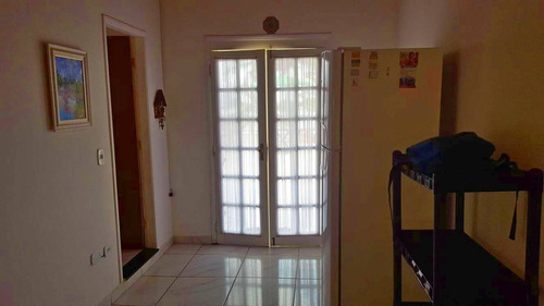 Imagem 12 de 15 de Ponto Comercial E Apartamento Em Frente A Praia Do Itaguá** - 100