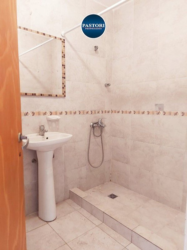 Imagen 11 de 15 de Venta De Ph De 3 Amb 1ero Por Escalera