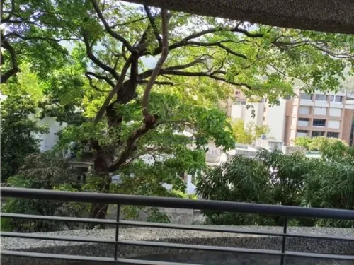 Se Alquila Apto La Castellana