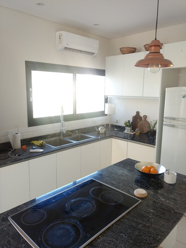 Casa A Estrenar Bº Cº Alvear De Benavidez