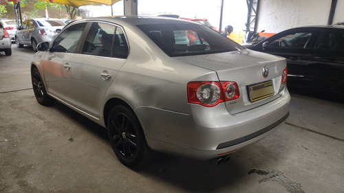 Volkswagen Jetta 2.5 4p