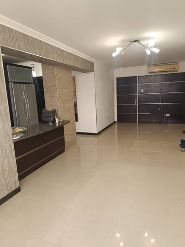 Yz Se Vende Apartamento En La Trigaleña Res. Platinum