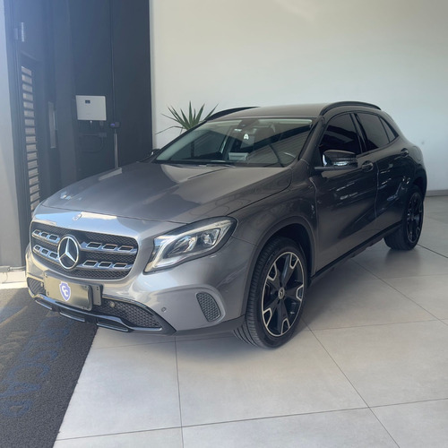 Mercedes-Benz Classe GLA 1.6 Night Turbo Flex 5p