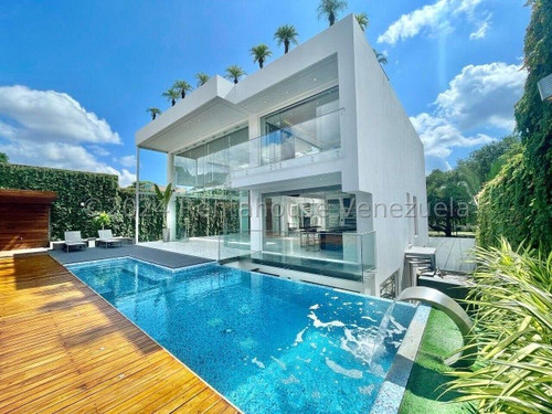 Casa (3 Niveles / De Revista / Remodelada ) Venta La Floresta Mls-24-14827