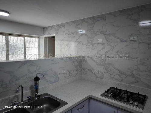 Apartamento En Alquiler En Horizonte Piso 6 (24-27430) / Hairol Gutiérrez