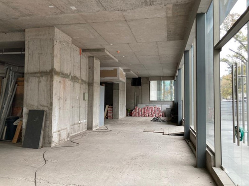 Local Comercial En Arriendo En Edificio Plaza Bucarest