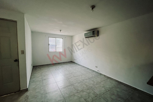 Casa En Renta De 3 Recámaras Colonia Privada En Paraje Anáhuac, Escobedo
