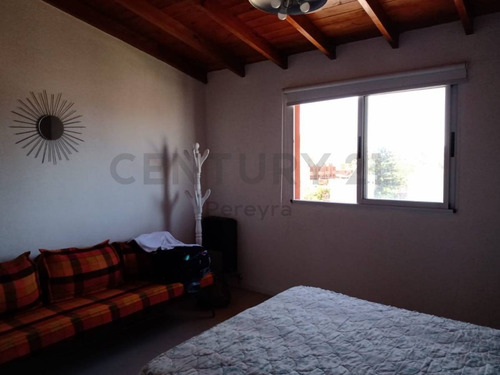 Imagen 17 de 25 de Paseo 137 E/1 Y 2 Villa Gesell, Departamento Amueblado En Venta De 2 Dormitorios