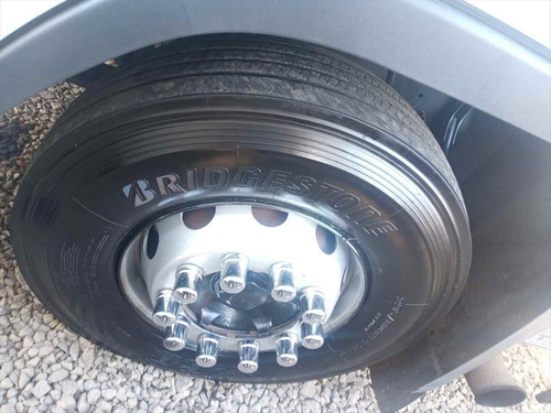 Imagem 13 de 15 de Volvo Fh 400 Toco 4x2 2009 Motor Novo
