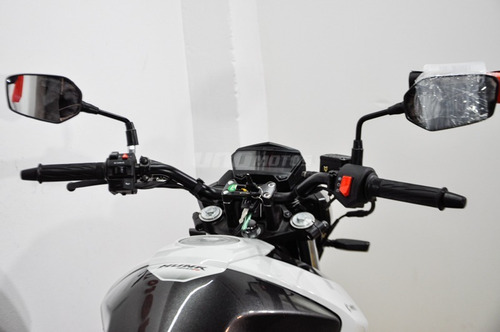 Imagen 17 de 21 de Moto Hero Hunk 160r Tenemos Test Drive
