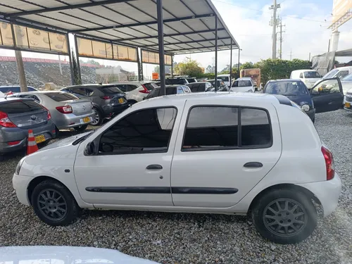 Renault Clio Ii Campus 2015 Mt 1200cc