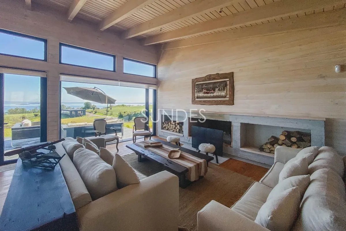 Imagen 5 de 30 de Espectacular Casa Con Vista Privilegiada Al Lago Ranco