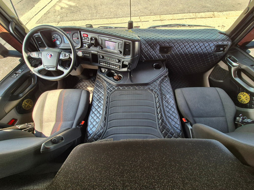 Scania P320 2024 Bitruck 8x2 Ñ 30330 Vw 30320 Atego 3033