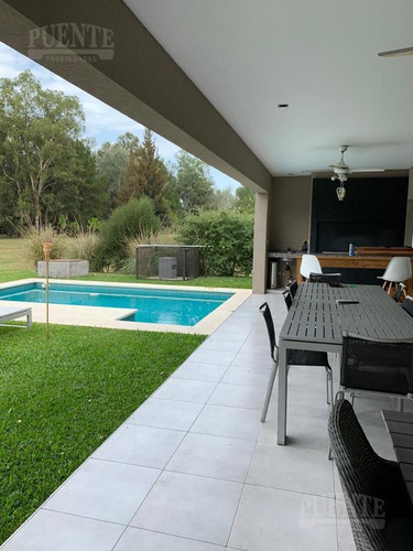 Imagen 15 de 22 de Casa - Saint Thomas Oeste - Venta - Alquiler