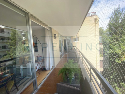 Plaza Las Lilas (93307)