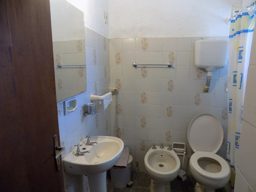 Imagen 9 de 12 de Casa Muy Funcional ,a 1 Y Media De Playa, Centro Y Servicios