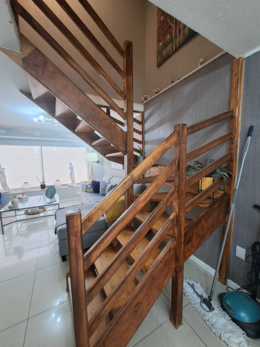 Se Vende Hermosa Casa En Flores De Pucara (106217)