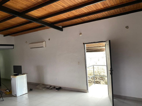 Gapon En Venta Inm Tocuyito Comercial, Con Oficinas, Banco De Transformadores Propios, 2 Pozos, Acceso Directo De La Autopista, Excelente Ubicacion, Cerco Electrico. Libertador 22-15332
