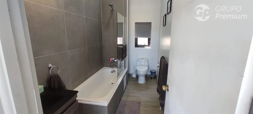 Se Vende Parcela De 9.600 M2 Con Casa Amoblada En Pencahue