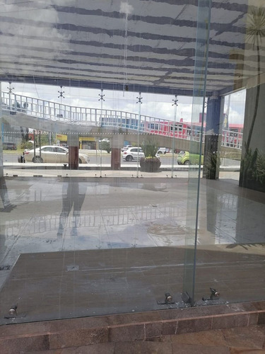 Imagen 16 de 30 de Local Comercial En Planta Baja Frente Al Congreso Del Estado