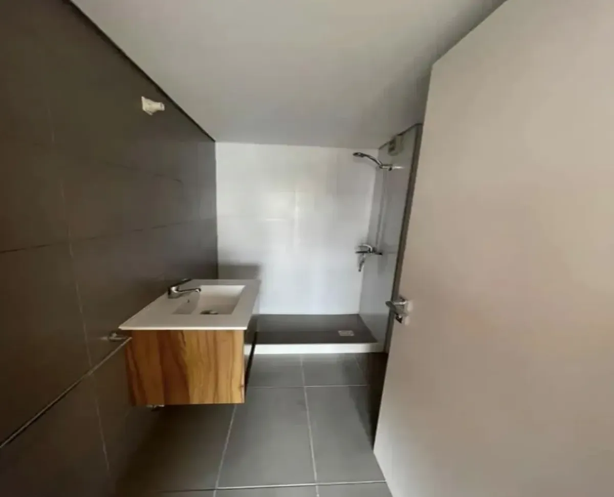Apto. Al Frente, Luminoso, Cocina Integrada, Dormitorio En Suite. Opcion Garage · Foto 5