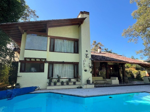 Casa En Venta En Avandaro A Dos Aguas Estilo Vallesano