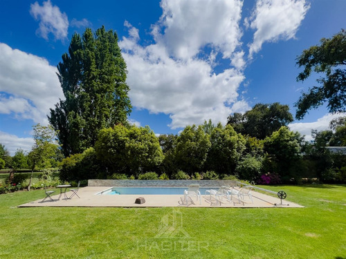 Casa En Venta De 5 Dorm. En Los Angeles