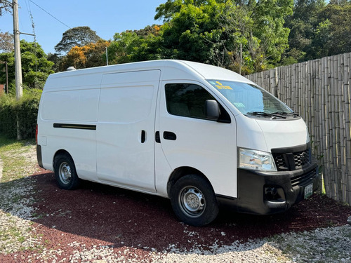 Nissan Urvan 2.5 Panel Amplia Die Mt