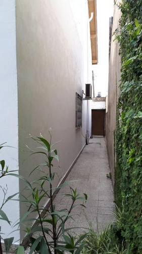 Chalet 5 Amplios Ambientes Con Extenso Parque