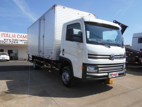 Imagem 1 de 15 de Volkswagen 11.180 2020 Baú Carga Seca