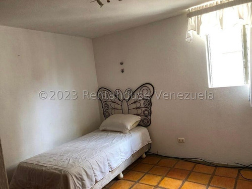 Apartamento En Venta En Macaracuay 24-8255 Le