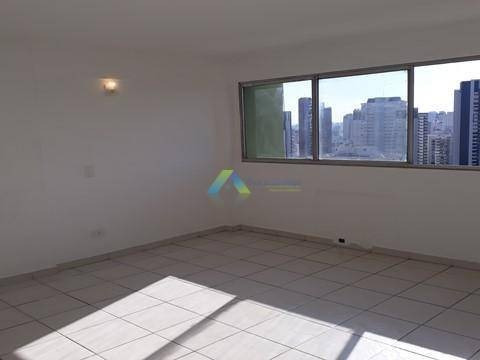 Imagem 1 de 11 de Otima Oportunidade Kitnet Com Localização Entre Estação Do Metro Paraíso E Ana Rosa Com Ótimo Valor E Localização. - Kn0008