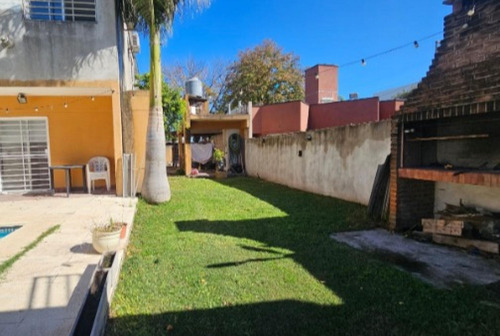 Casa En Venta - 4 Dormitorios 3 Baños - Ituzaingó