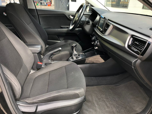 Imagen 7 de 15 de Kia Rio 2018