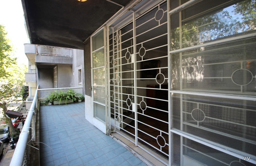 Venta De Apartamento De 2 /3 Dormitorios, Centro