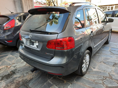 Imagen 3 de 7 de Volkswagen Suran 1.6 Highline I-motion 2013