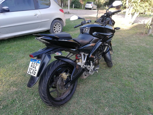 Rouser As 200