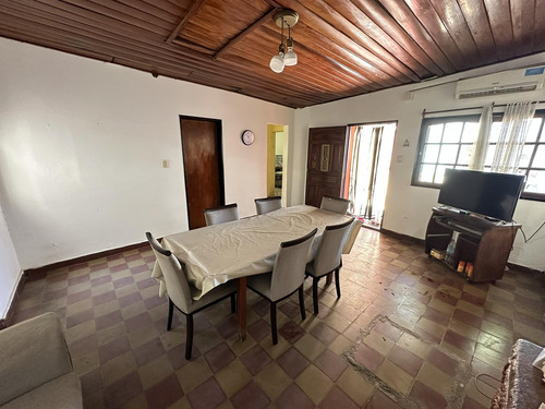 Excelente Casa Lote Propio De 4 Ambientes Con Gran Patio En Mataderos