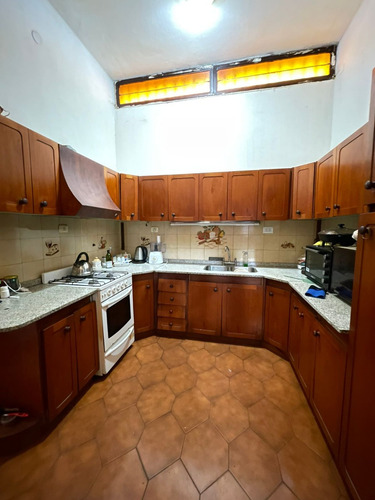Oportunidad!!! Casa 4 Dorm, Cochera P/3 Vehiculos, C/pileta B° Ayacucho