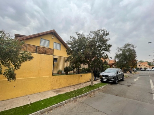 Vendo Linda Casa En Azucena Del Campo Poniente, La Florida. 