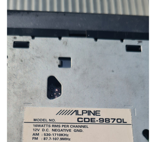 Autoestereo Alpine Oldschol Cde-9870l (Usado)