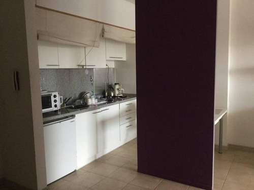 Imagen 6 de 10 de Monoambiente En Venta Con Renta Apto Residencial Y/o Profesional.