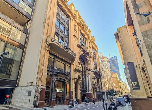 Local En Alquiler Microcentro San Martin 176 Apto Todo Destino 1000 M2