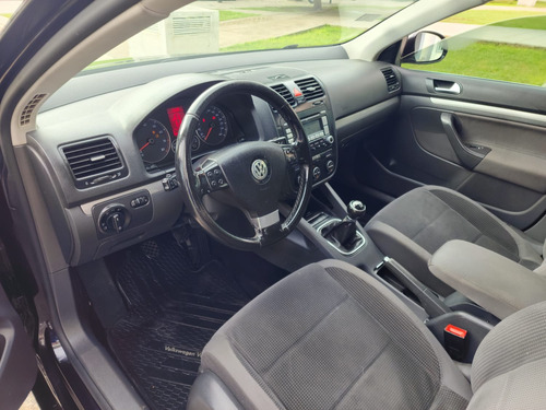 Volkswagen Vento 2.5 Advance 170cv