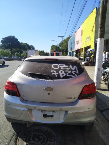 Imagem 5 de 10 de Sucata Gm Onix 1.4 8v Manual Ano 2015