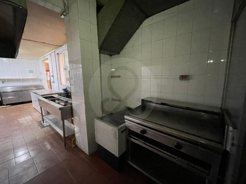 Local En Renta Para Restaurante Ubicado Sobre Avenida Principal