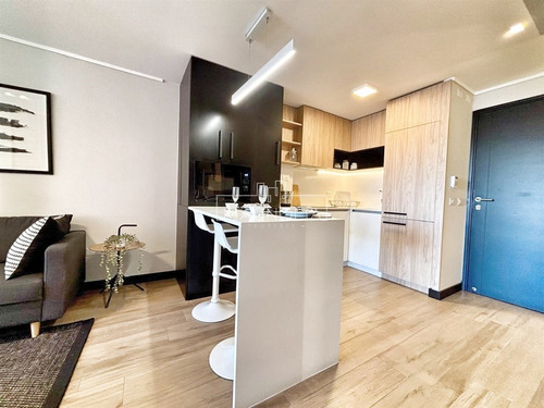 Departamento En Venta De 2 Dorm. En Las Condes
