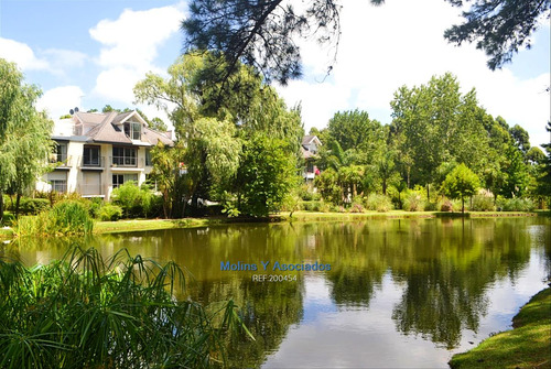 Apartamento De 3 Dormitorios En Haras De Lago